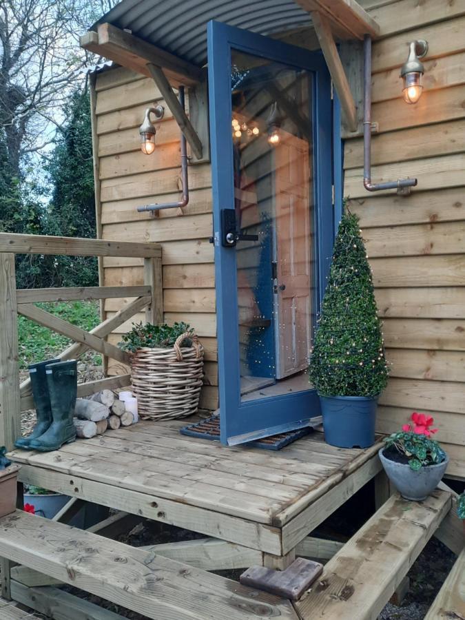 Cosy Double Shepherds Hut In Beautiful Wicklow With Underfloor Heating Throughout Rathnew Экстерьер фото