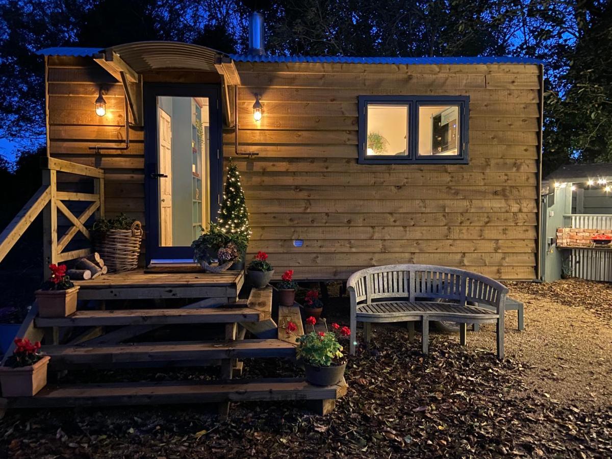 Cosy Double Shepherds Hut In Beautiful Wicklow With Underfloor Heating Throughout Rathnew Экстерьер фото