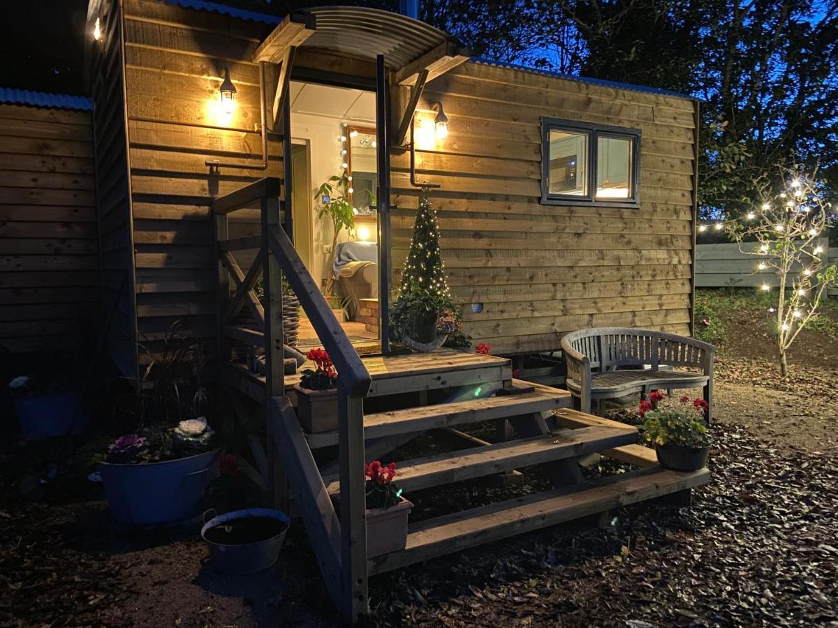 Cosy Double Shepherds Hut In Beautiful Wicklow With Underfloor Heating Throughout Rathnew Экстерьер фото