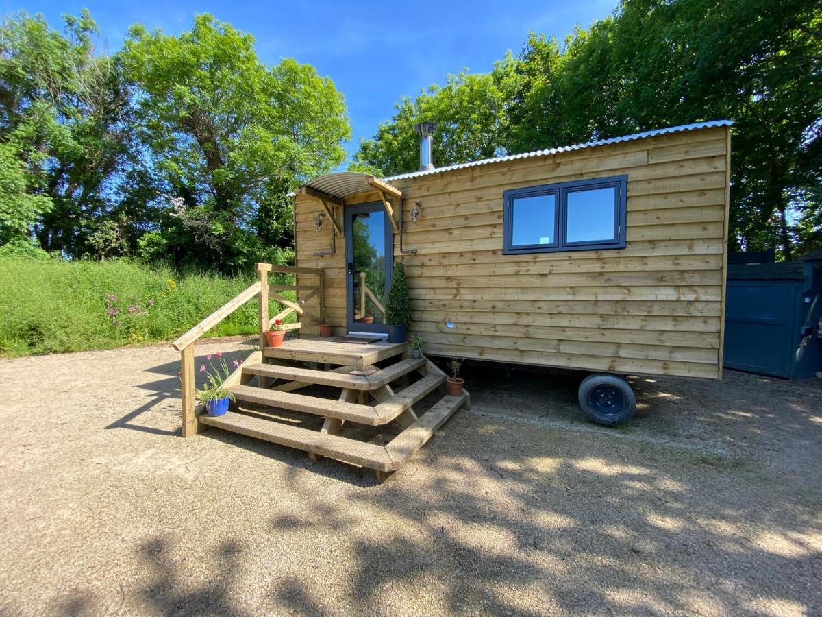 Cosy Double Shepherds Hut In Beautiful Wicklow With Underfloor Heating Throughout Rathnew Экстерьер фото